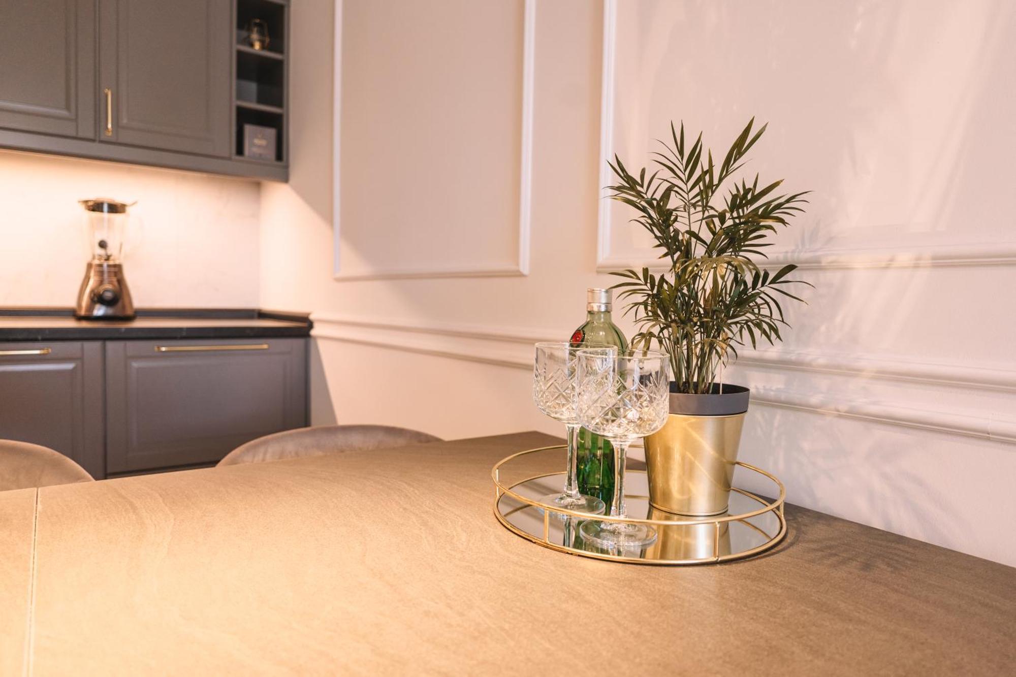 Flexible Selfcheckins 66 - Zagreb - Loggia - 80M2 - New - Luxury - Garage - 2 Bedrooms Exteriör bild