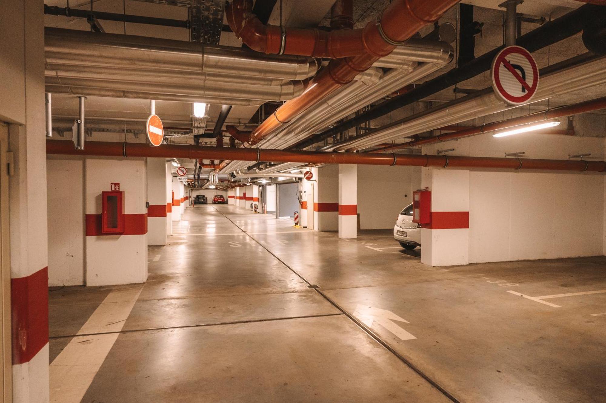 Flexible Selfcheckins 66 - Zagreb - Loggia - 80M2 - New - Luxury - Garage - 2 Bedrooms Exteriör bild